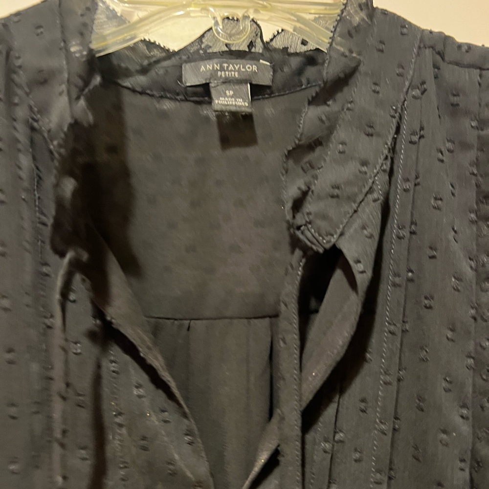 Blouse - Picture 2 of 4